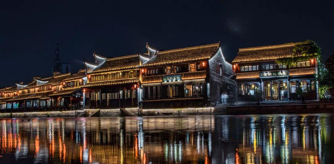 现代保险杠上挂牌照的塑料孔烂了怎么办呀？